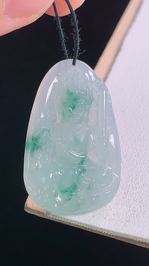 冰飘花观音，无裂，尺寸33.7-21.2-5.3mm
