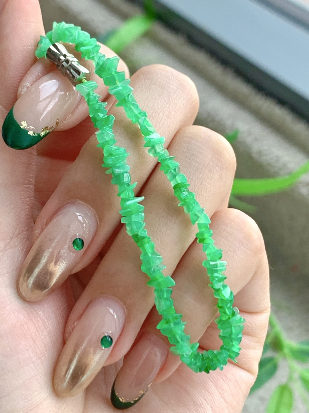 珠子冰阳绿手串随形手串,说明性比高,尺寸4-2.3-1.8mm,重量5克