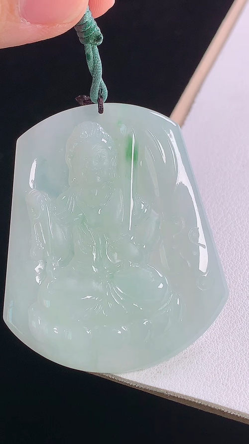 冰飘绿观音，一刀切，无裂，尺寸:51.6-43.2-5.5mm