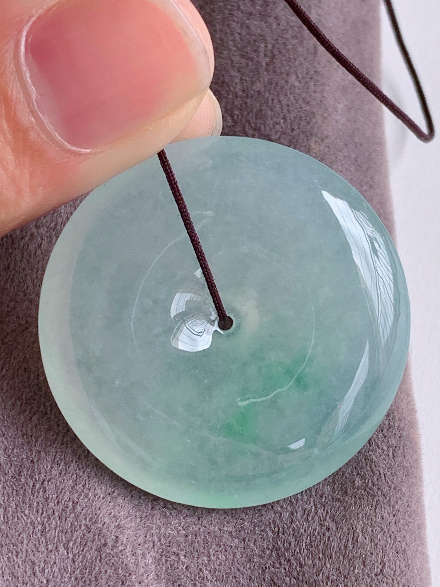 冰飘绿平安扣，无裂，冰纯有性比，自然光实拍，尺寸：32/6.2
