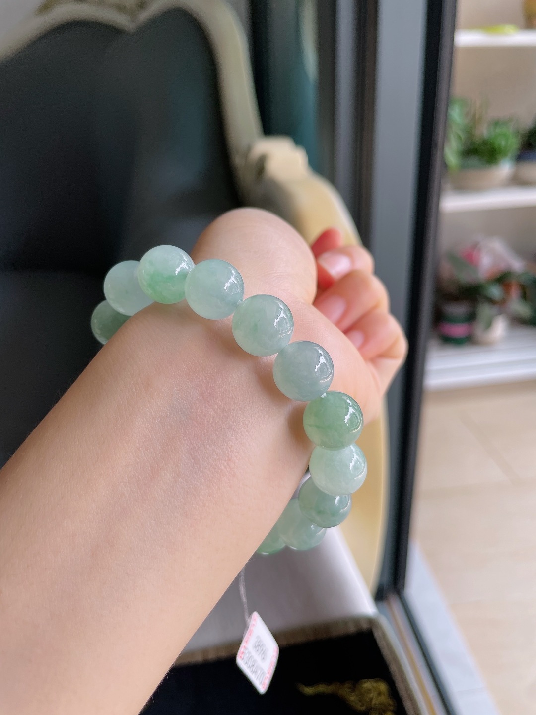 ️，缅甸天然翡翠A货，冰飘花手串，尺寸：12.3mm。【编3896】