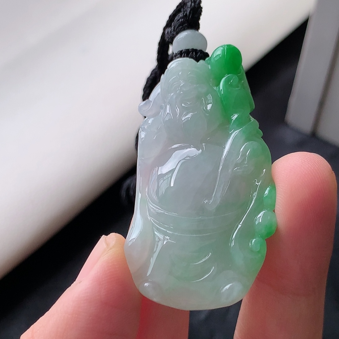 冰飘绿财神挂件 种老水润细腻，品相喜悦，佩戴优雅时尚 货号22721，48.8-26.1-8.8
