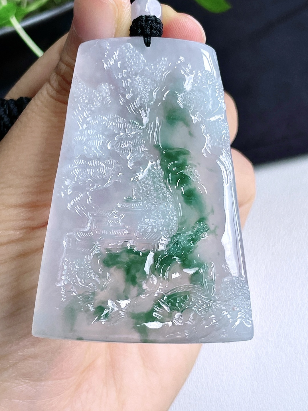 冰飘花山水牌吊坠,性比高