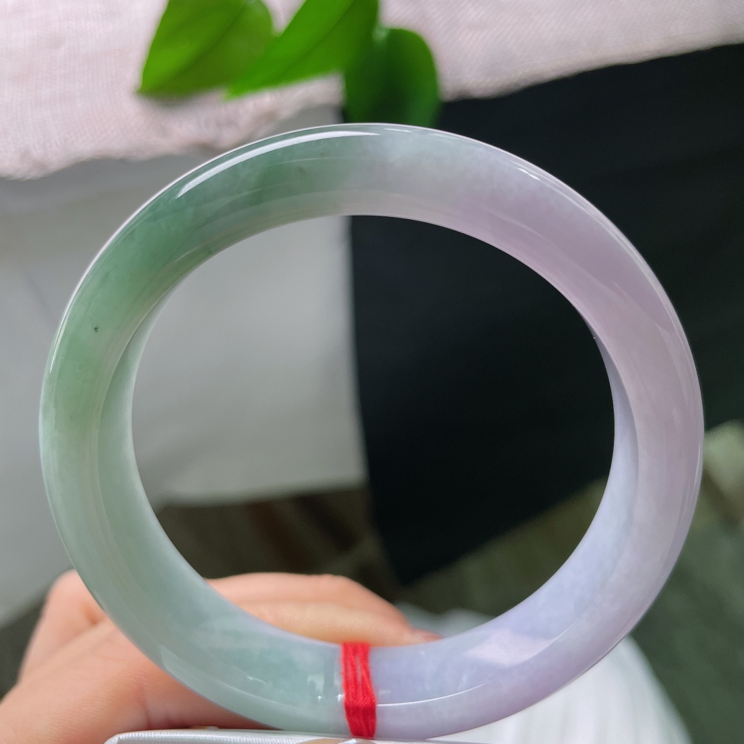 57.5/12.1/8.3，紫底正圈，一抹油绿点缀，绝色双娇，种老，细润，皮纹，58468a