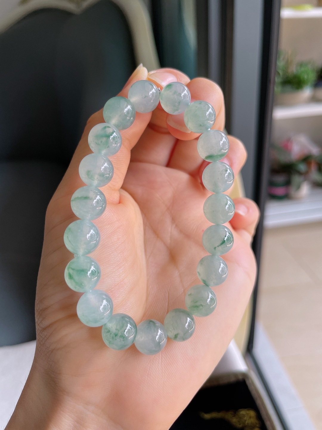 ️，缅甸天然翡翠A货，冰飘花手串，尺寸：10mm。【编4073】