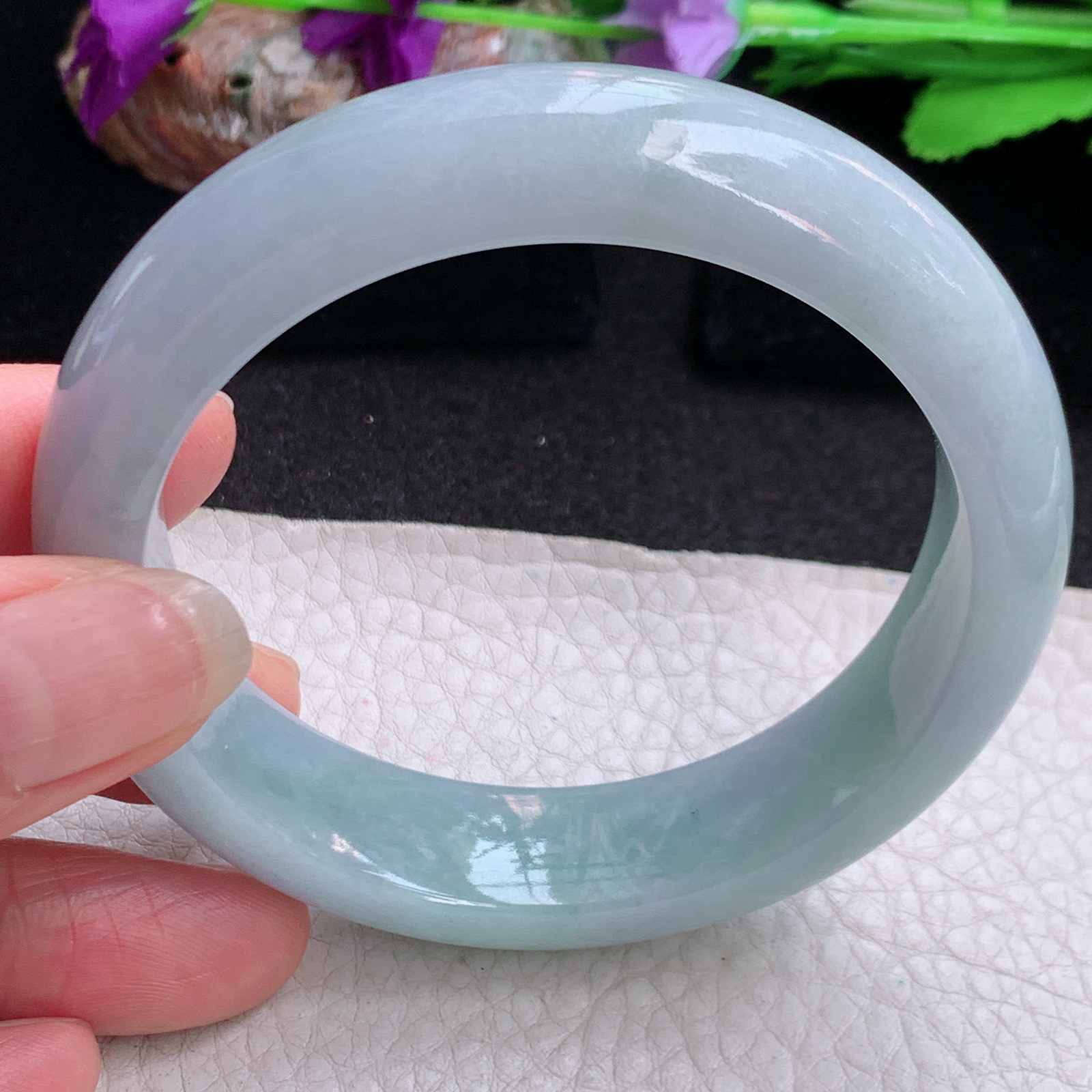 jc自然光57.5*15*9轮胎镯 缅甸翡翠a货高品质胶感淡紫底宽边玉手镯