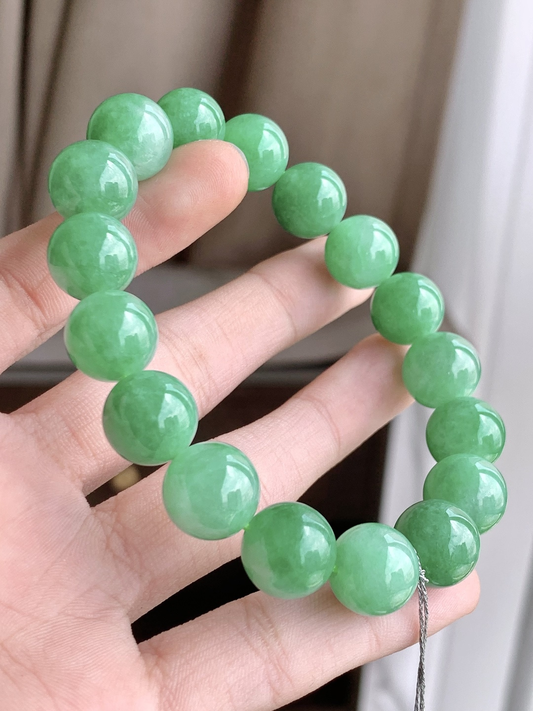 珠子冰阳绿手串圆珠子手串,性比高,尺寸11.8mm,重量49.3克