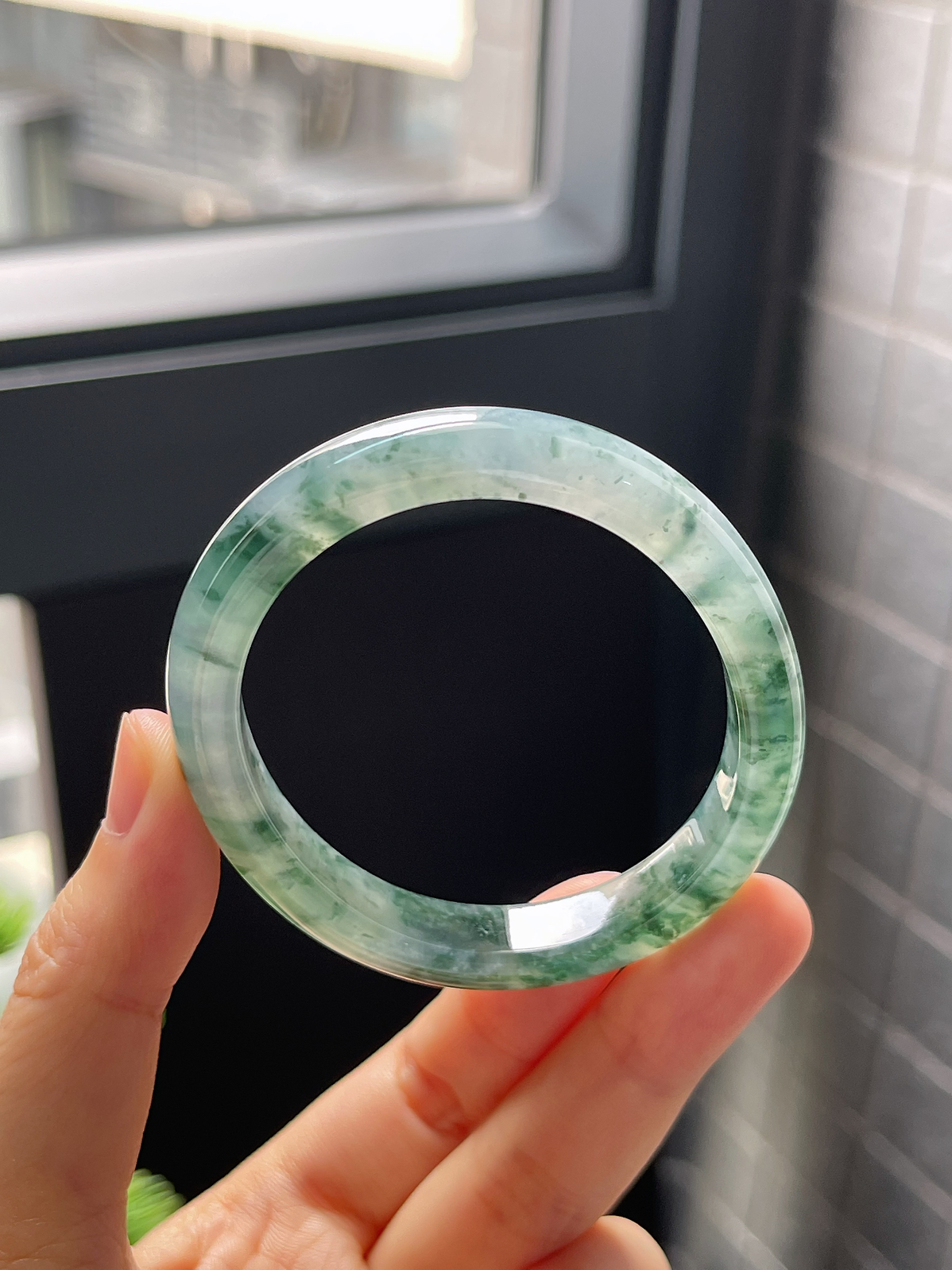 贵妃圈口52.5，冰糯种飘花翡翠贵妃手镯9.8