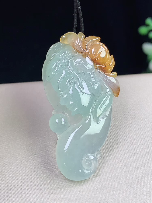 双彩飘黄翡精美挂件，无裂，尺寸37*19*5.9mm，j07apt