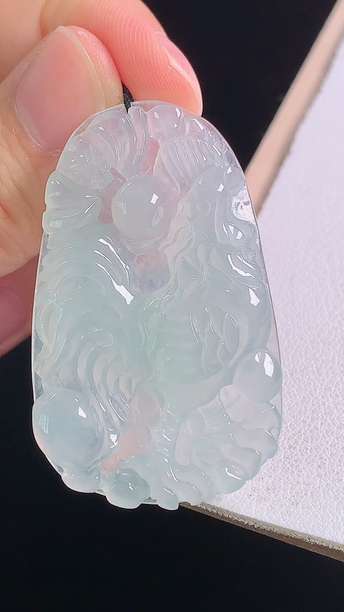 冰种生肖鸡，无裂，尺寸:44.1-27.1-5.1mm