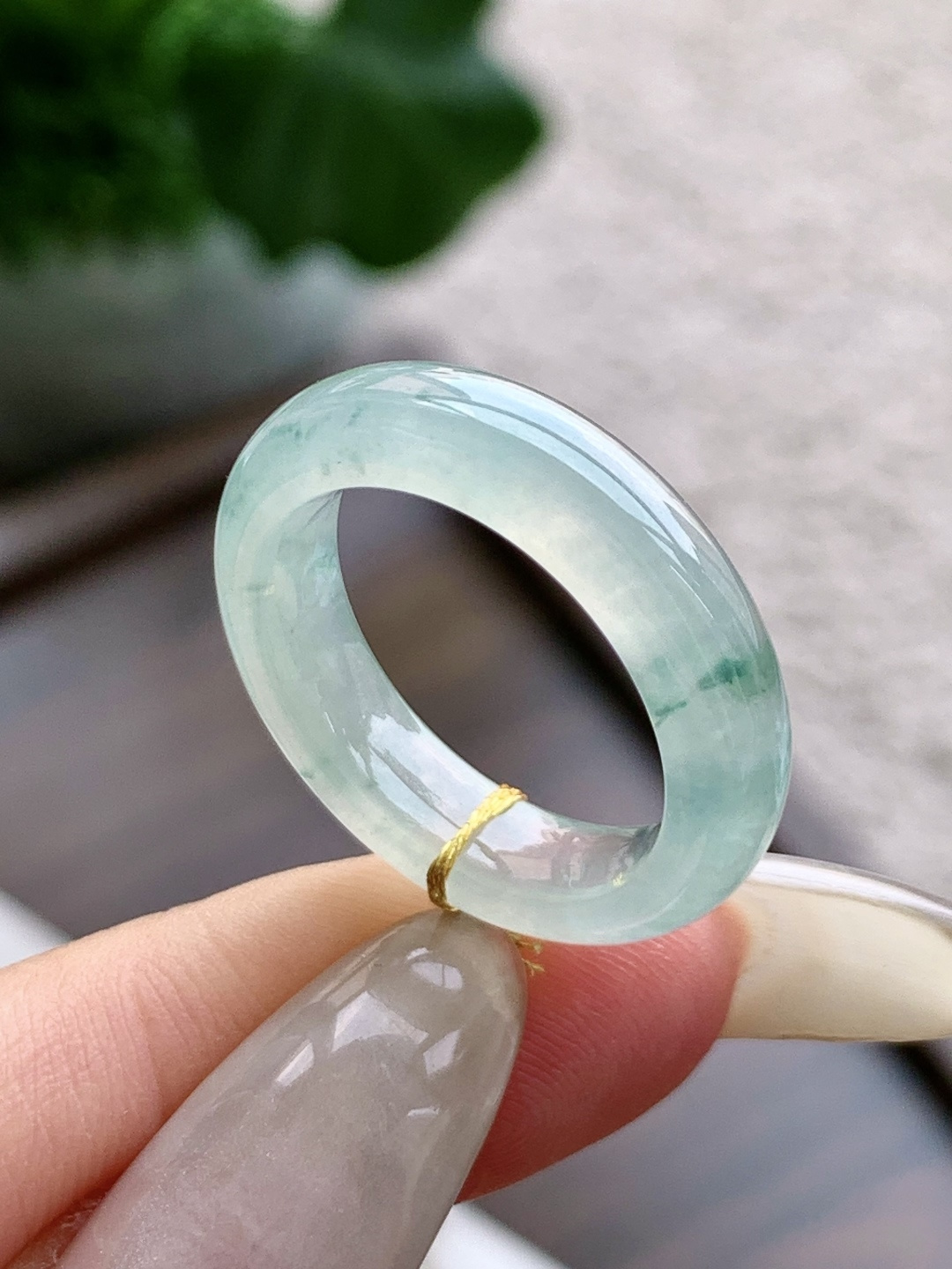 裸石冰飘花戒圈指环,说明性比高,尺寸5.6-3.6,圈口18号,重量4.3克
