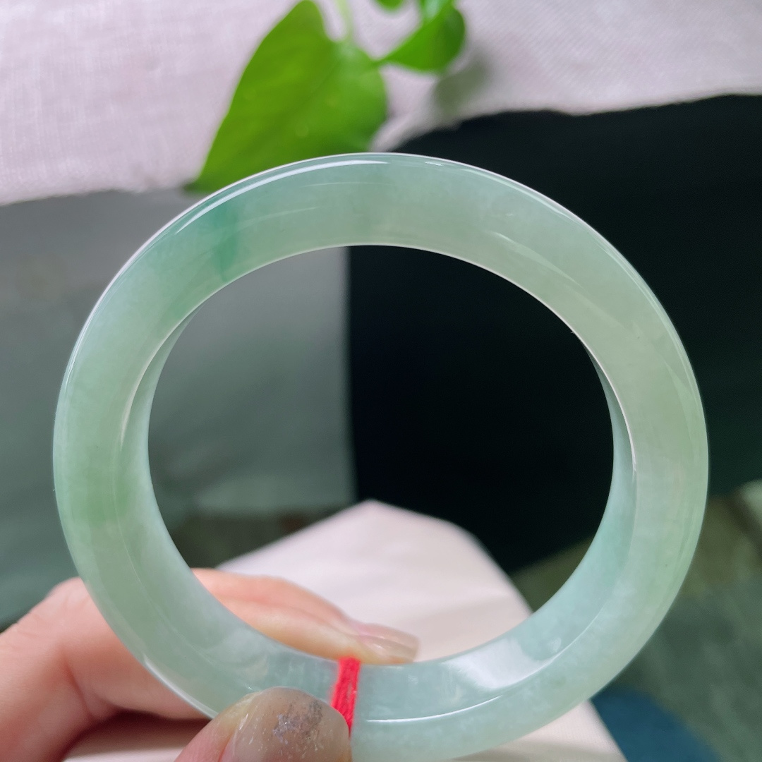 绿底正圈，水润，清润底色凝翠色，雅致显贵气，无裂，ss58431a