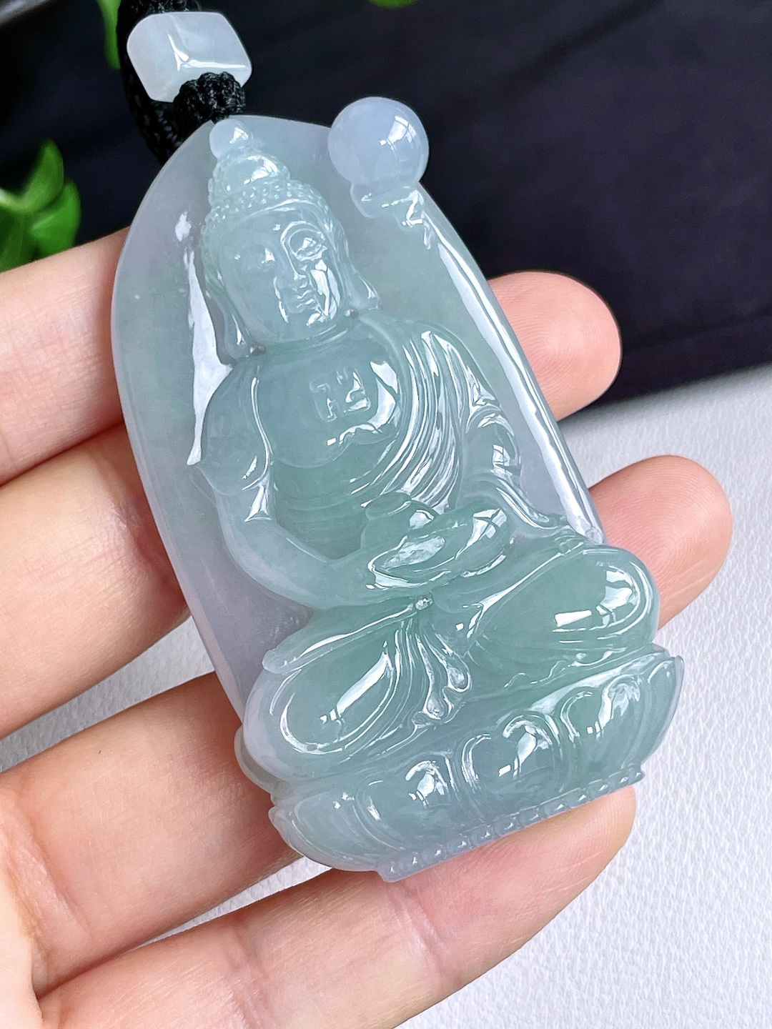 冰晴绿大日如来牌子吊坠,缅料,无裂,性比高,超厚,飘紫罗兰,尺寸68.8-38.7-11.8,重量69.7克