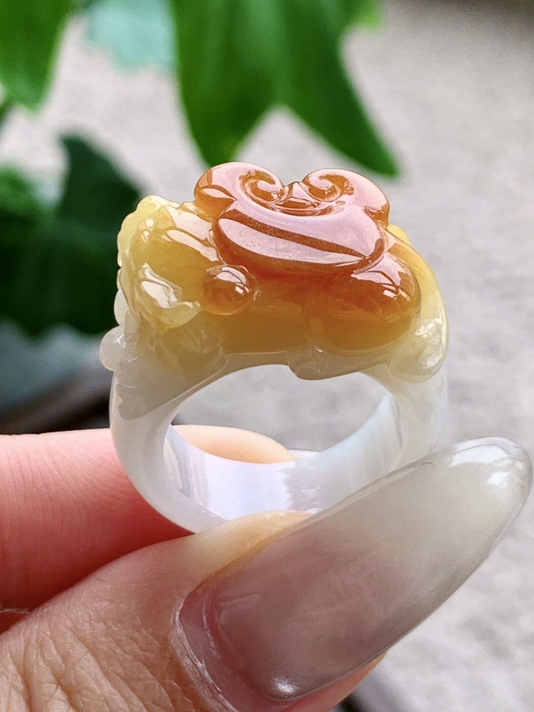 裸石冰飘黄翡貔貅戒圈指环,说明性比高,尺寸12.6-11.2,圈口17号,重量12克