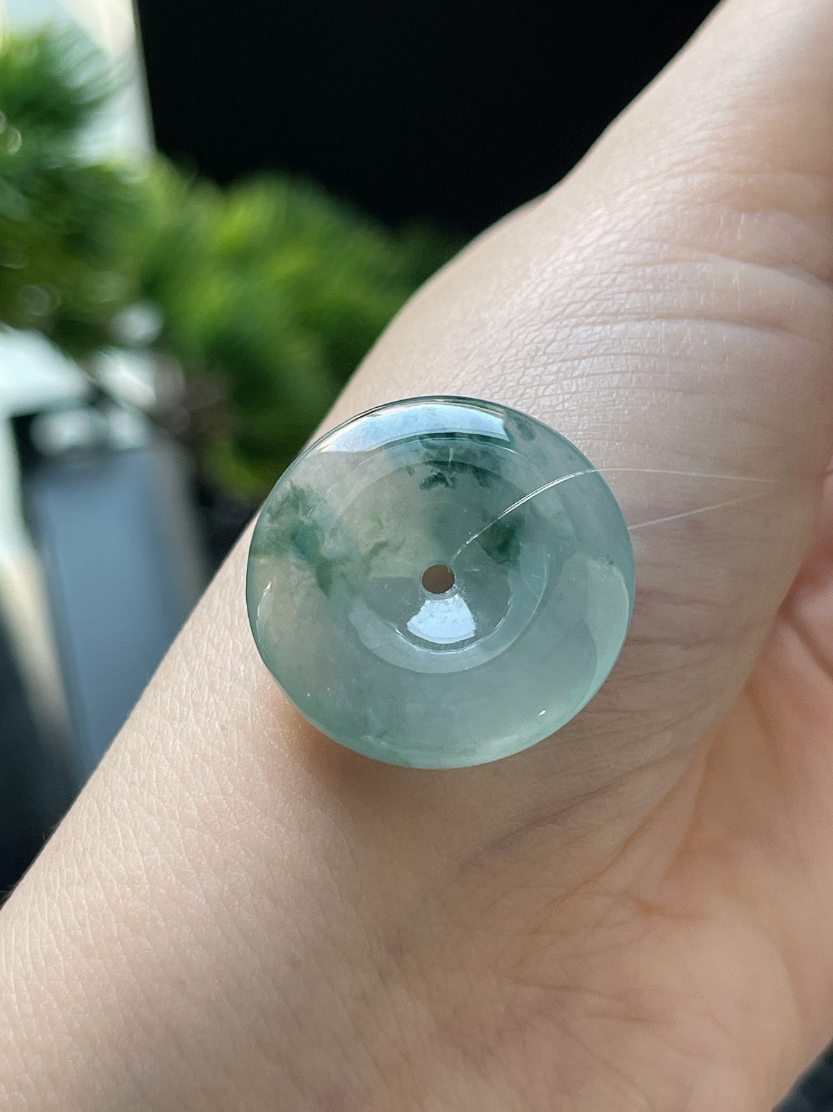 翡翠冰糯种飘绿平安扣