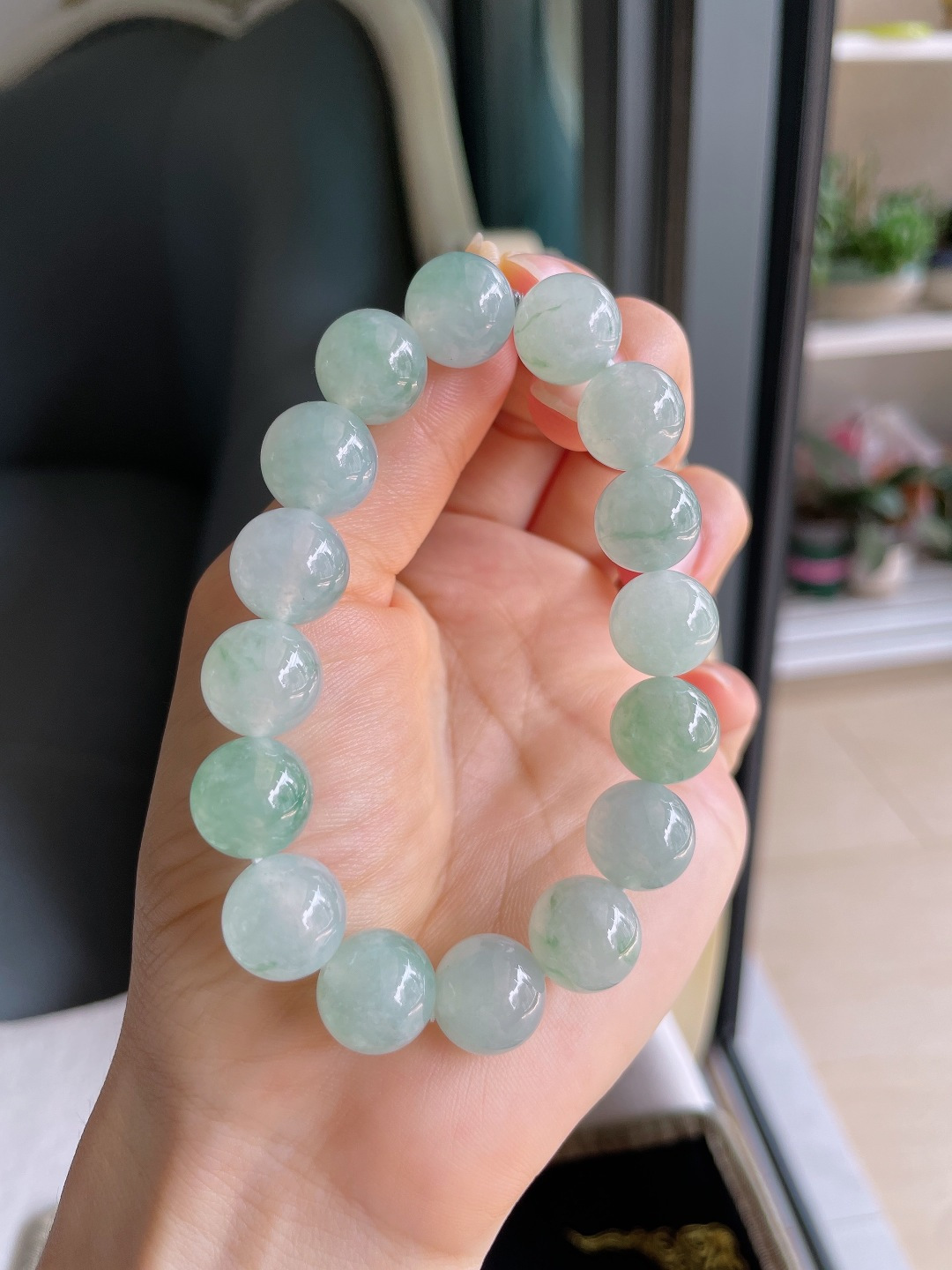 ️，缅甸天然翡翠A货，冰飘花手串，尺寸：12.3mm。【编3896】