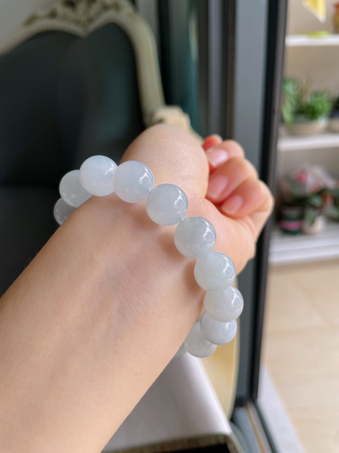 缅甸天然翡翠A货，冰润飘花白手链，尺寸：12.3mm。【编2416】