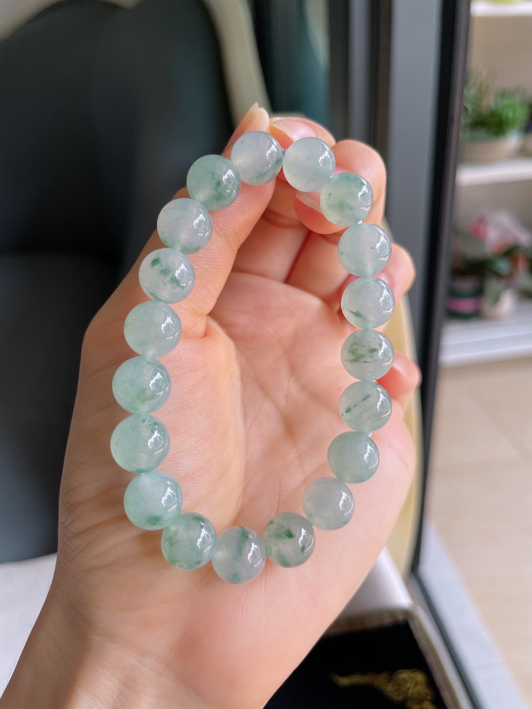️，缅甸天然翡翠A货，冰飘花手串，尺寸：10mm。【编4073】