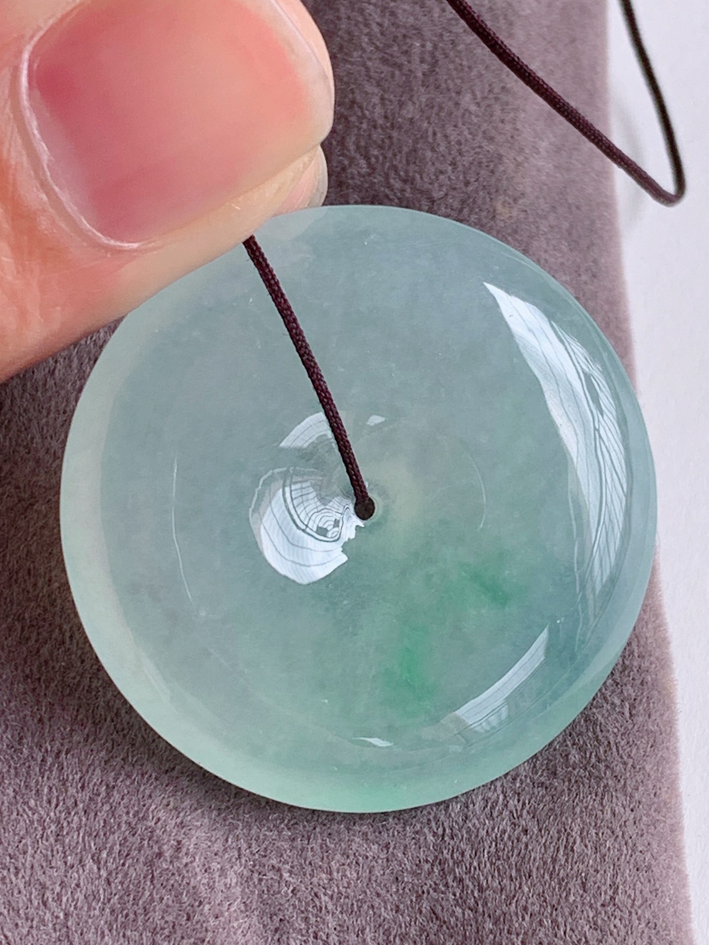 冰飘绿平安扣，无裂，冰纯有性比，自然光实拍，尺寸：32/6.2