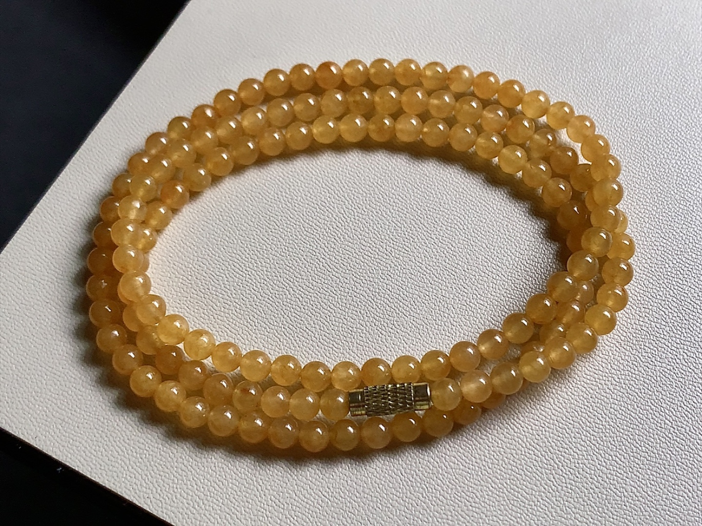蜜糖黄珠链 色泽漂亮，种水，尺寸4.4