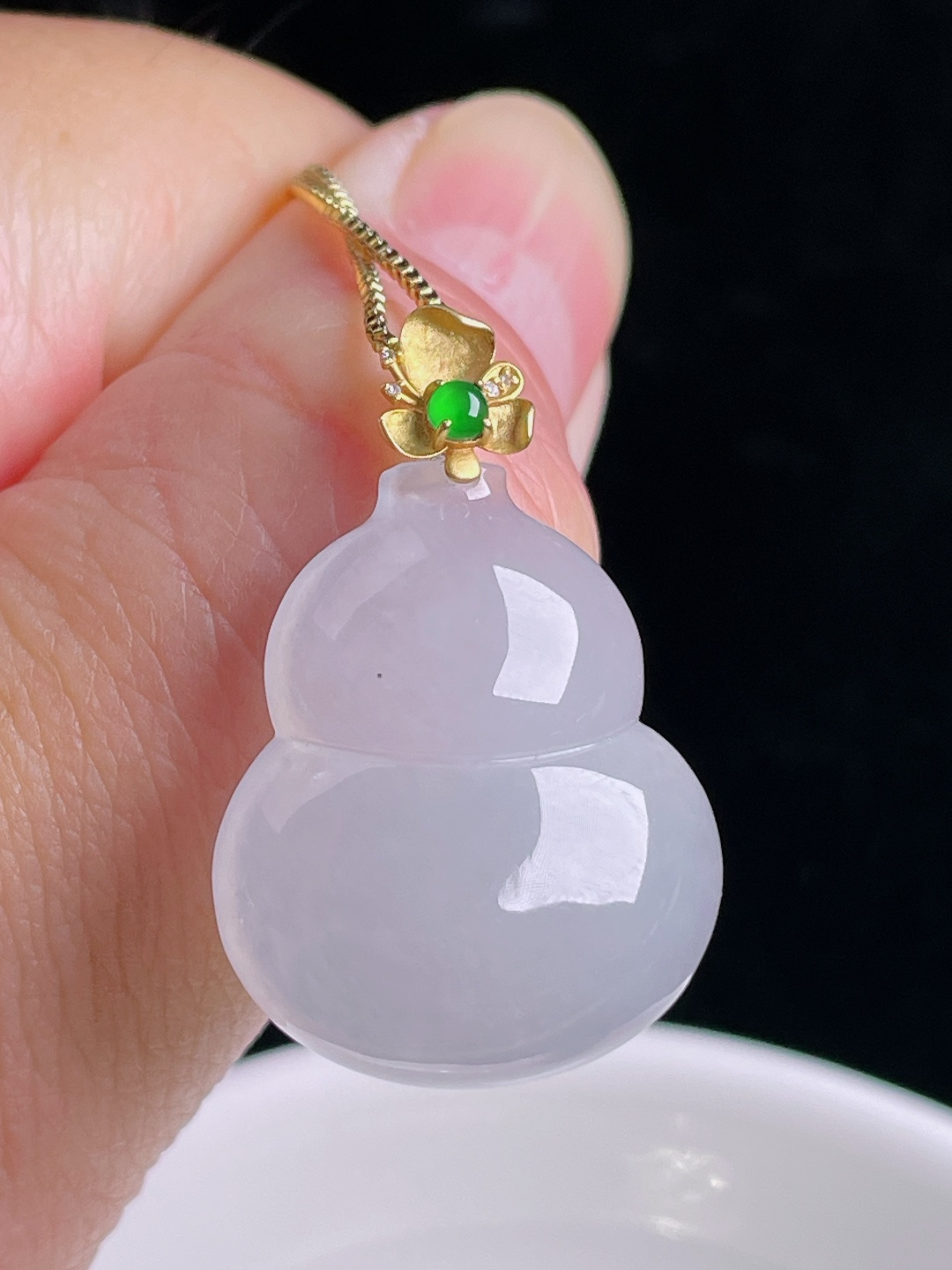 高冰葫芦，18k镶嵌，老种起光，细底通透，尺寸：30裸石23.8/20/6.4mm0907