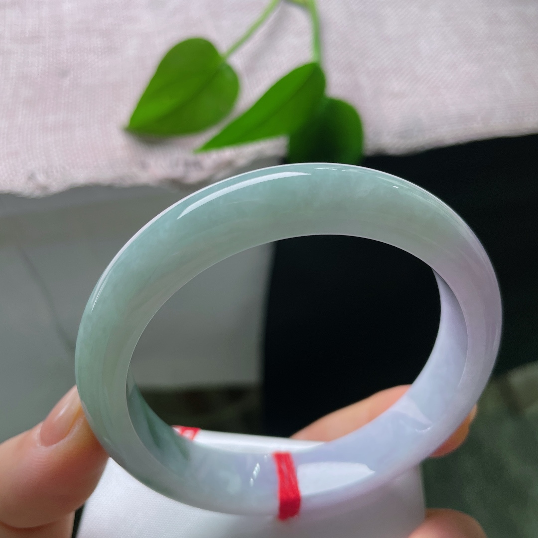 57.5/12.1/8.3，紫底正圈，一抹油绿点缀，绝色双娇，种老，细润，皮纹，58468a
