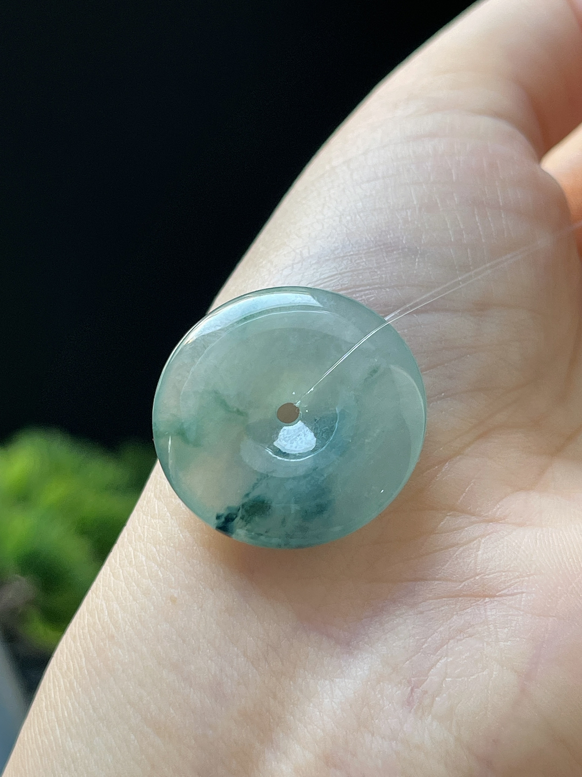 翡翠冰糯种飘绿平安扣