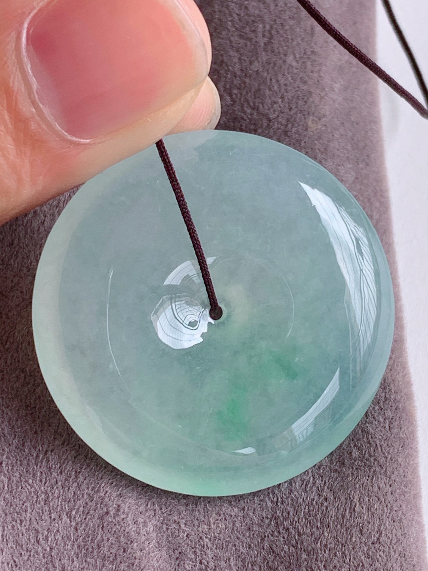 冰飘绿平安扣，无裂，冰纯有性比，自然光实拍，尺寸：32/6.2