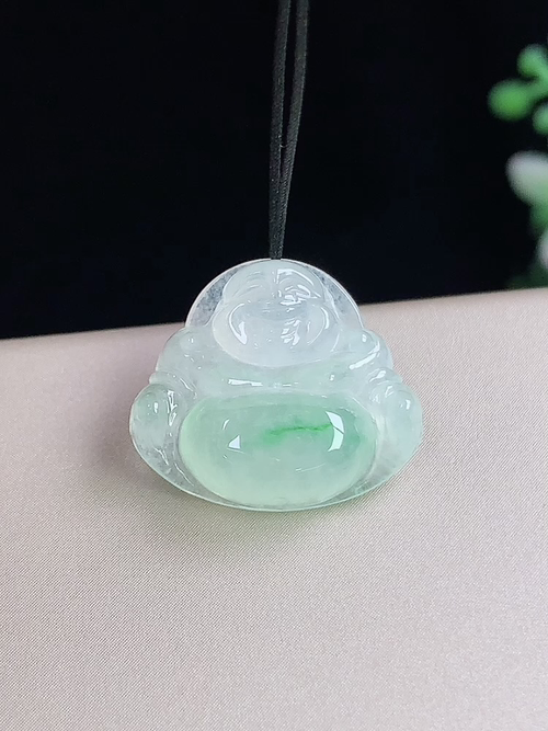 冰飘绿小佛公，无裂，尺寸15.9*18*5.2mm，j07apt