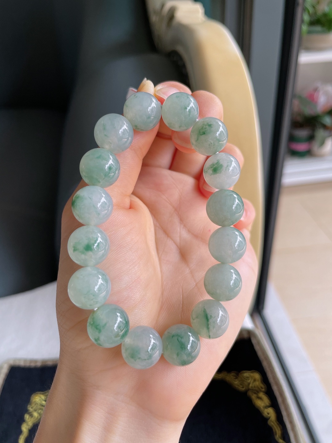 ️，缅甸天然翡翠A货，冰飘花手串，尺寸：13mm。【编3811】