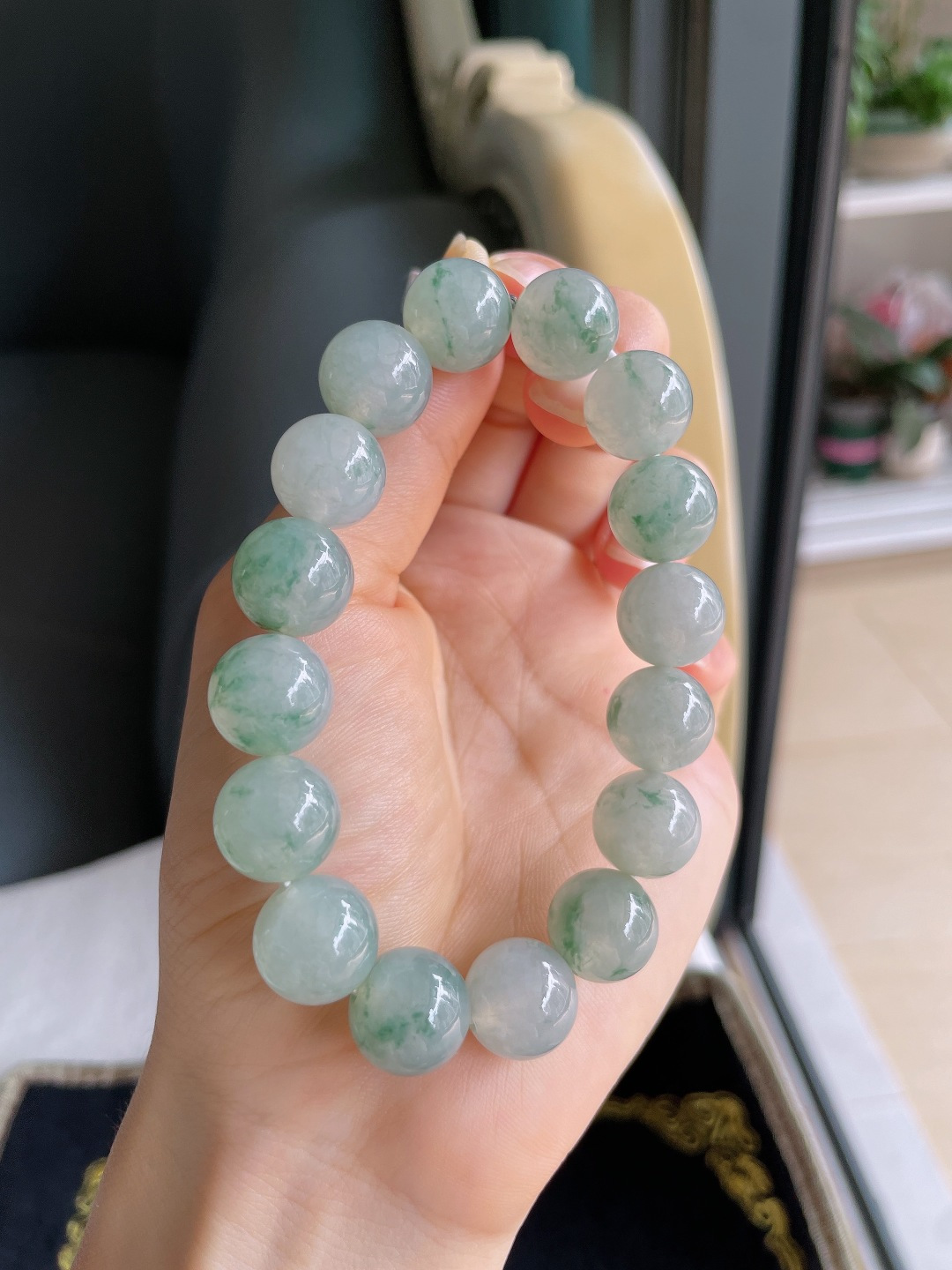 ️，缅甸天然翡翠A货，冰飘花手串，尺寸：13mm。【编3811】