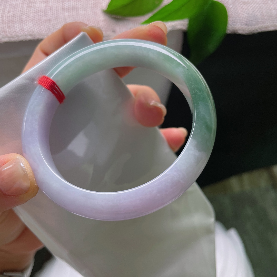 57.5/12.1/8.3，紫底正圈，一抹油绿点缀，绝色双娇，种老，细润，皮纹，58468a