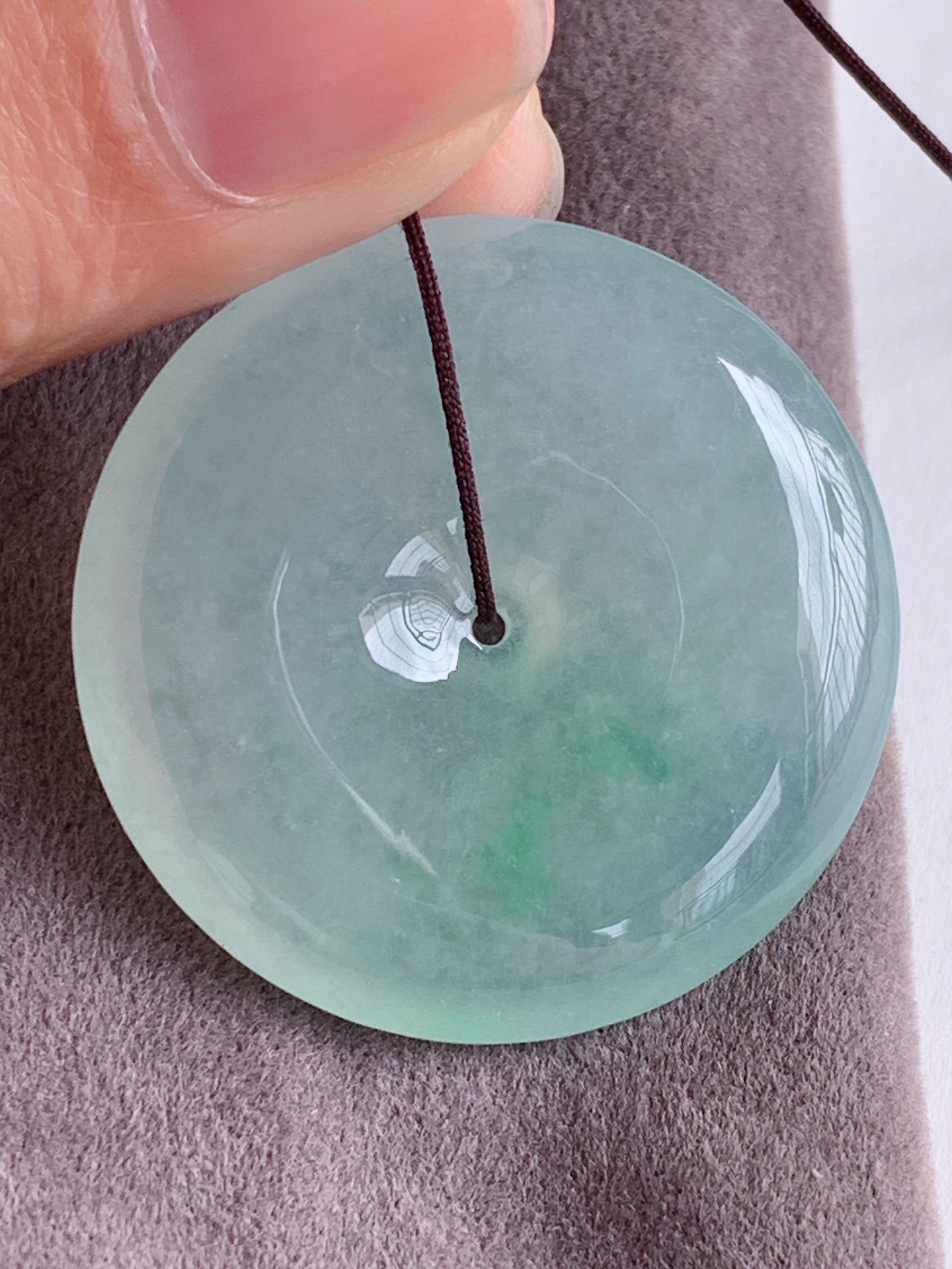 冰飘绿平安扣，无裂，冰纯有性比，自然光实拍，尺寸：32/6.2
