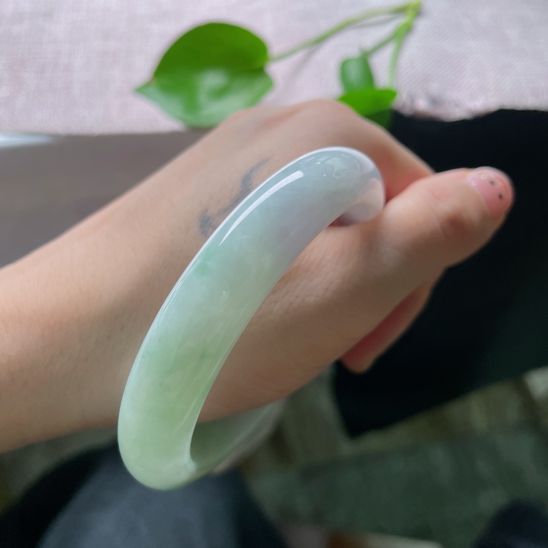 58.7/12.1/8.2，正圈，耐看，甜美，优雅，细腻，贵气，一点皮纹，ss58500a