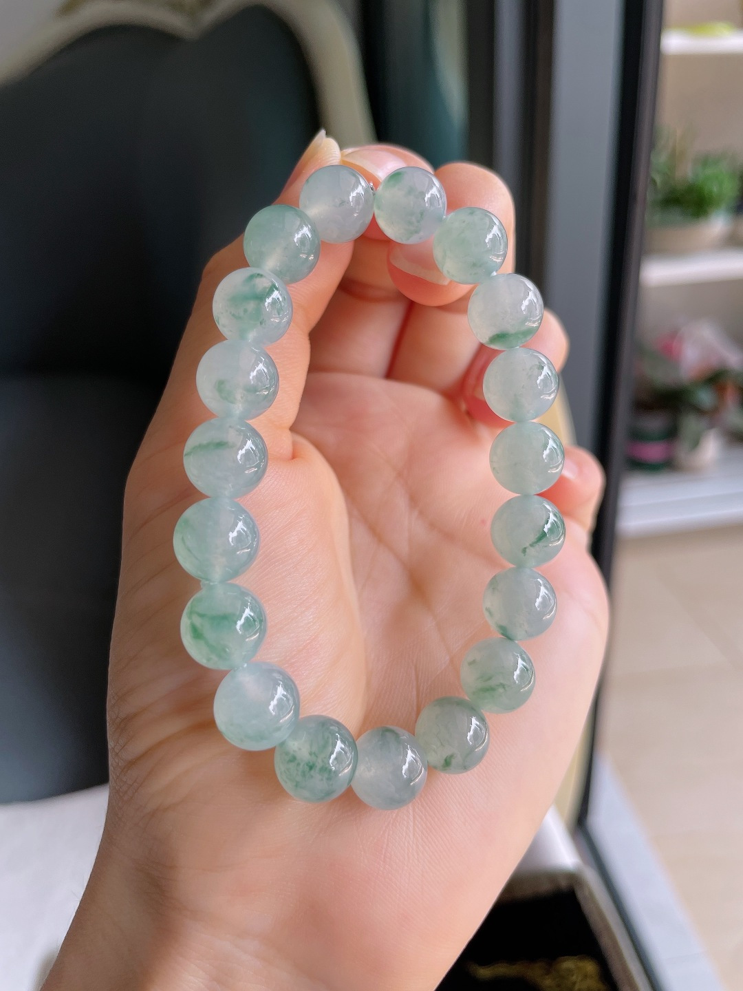 ️，缅甸天然翡翠A货，冰飘花手串，尺寸：10mm。【编4073】