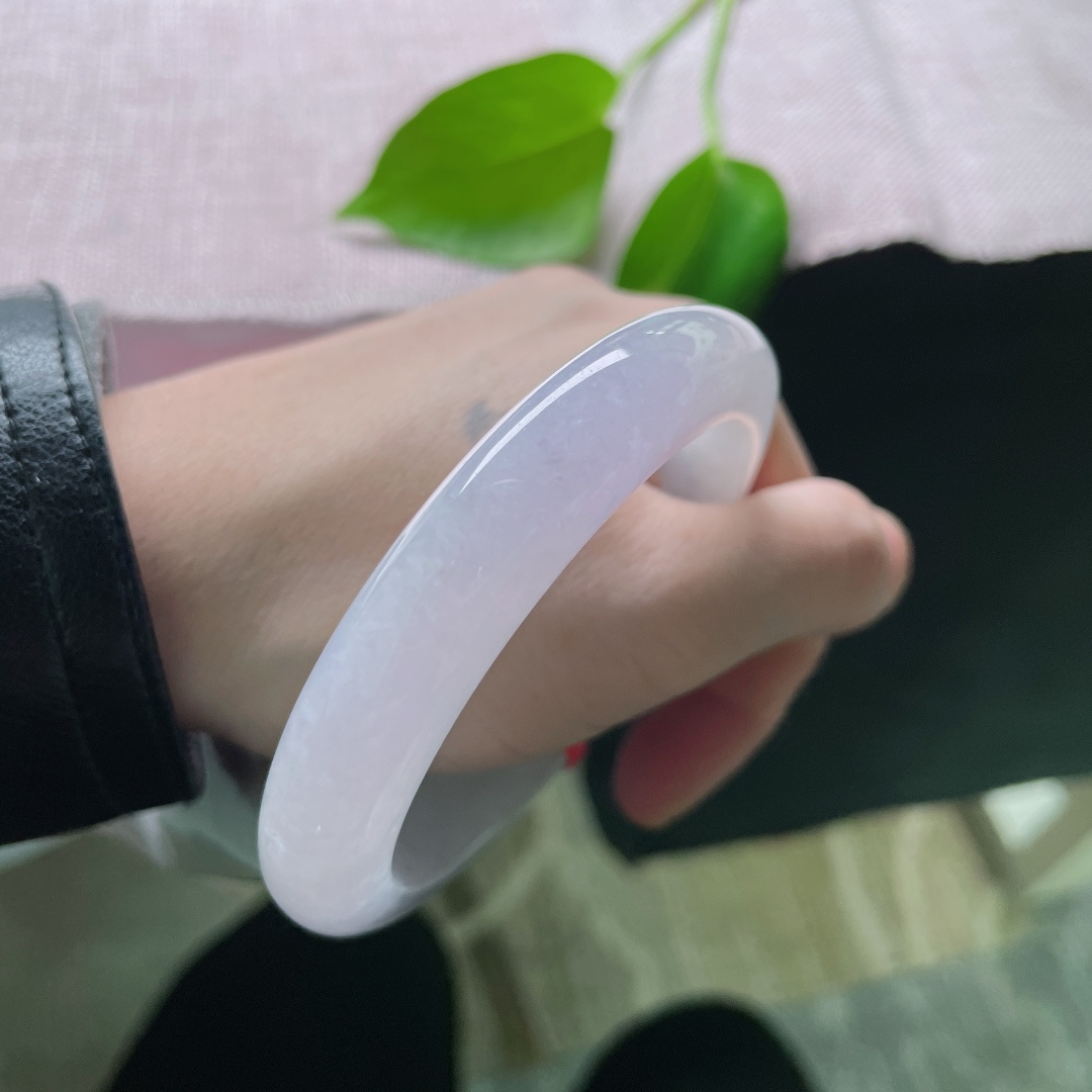 无裂，水润细腻，甜美，优雅大方，如梦如幻，贵气，ss58565a