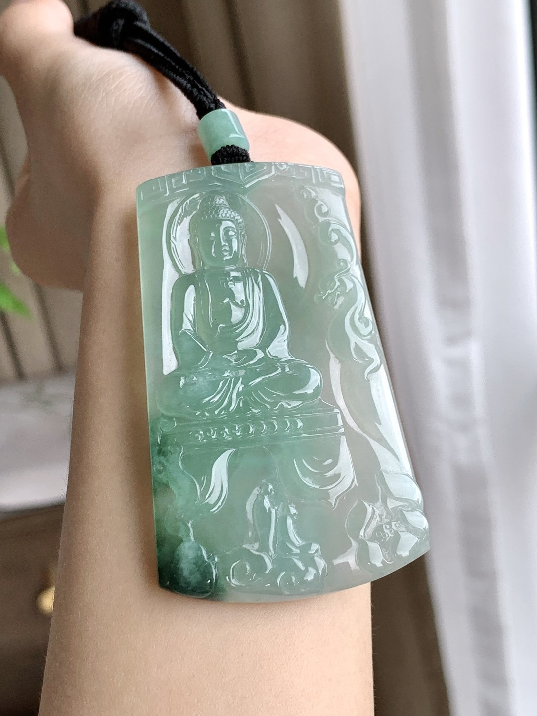 【裸石】冰晴水大日如来牌吊坠【说明】缅甸 性比高 飘花【尺寸】67.4-40-5.2【重量】36.8克