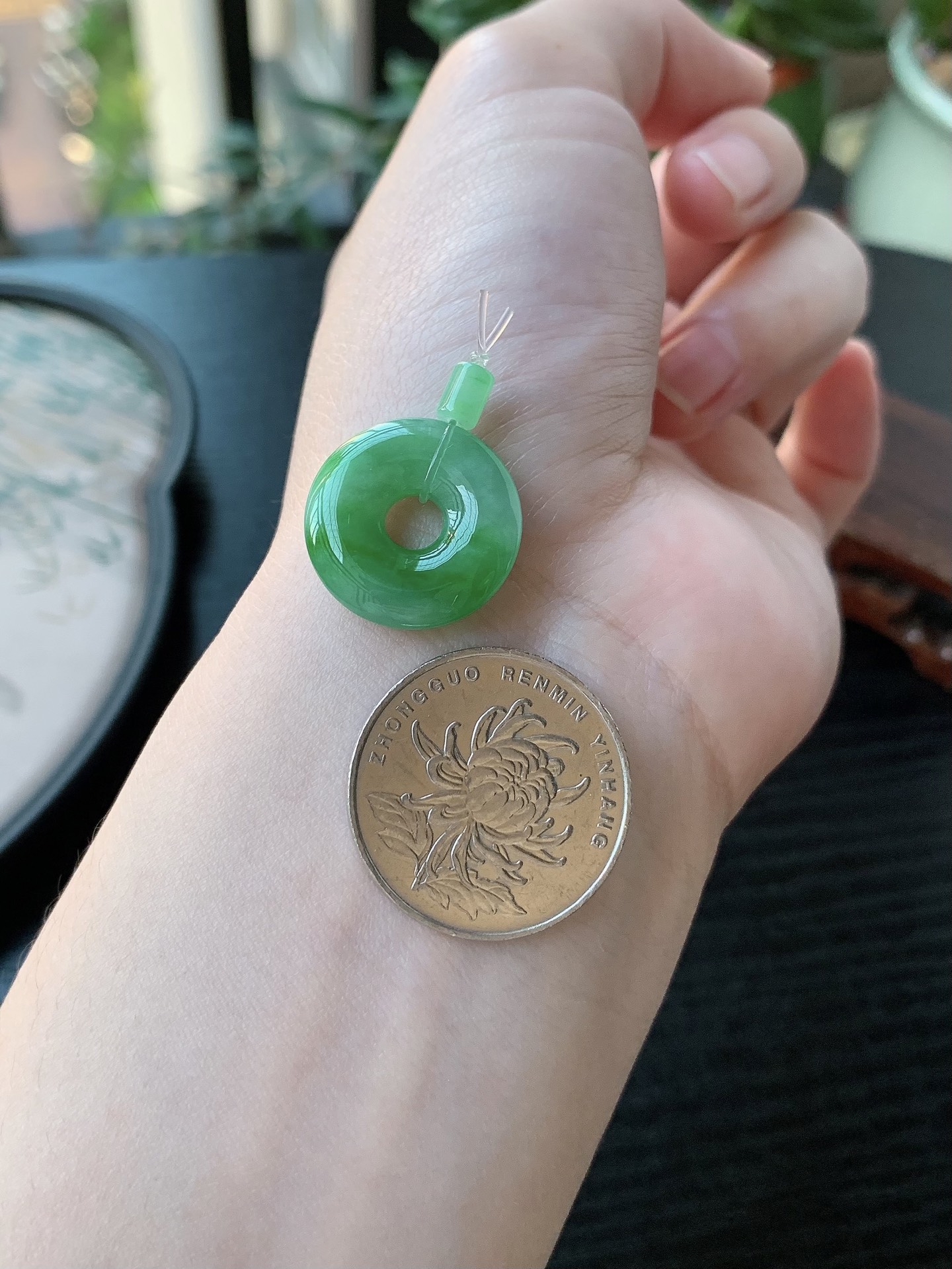 老坑冰种胶感飘阳绿甜甜圈吊坠