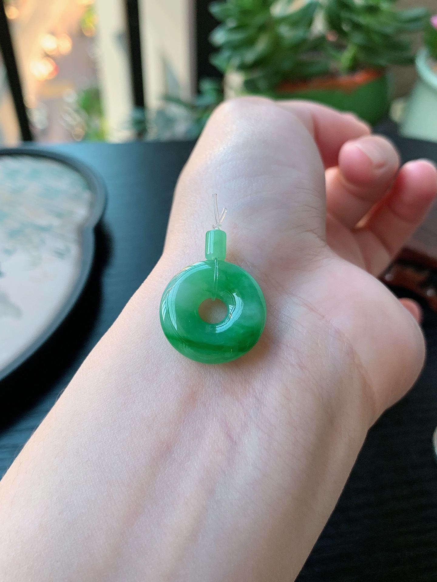 老坑冰种胶感飘阳绿甜甜圈吊坠