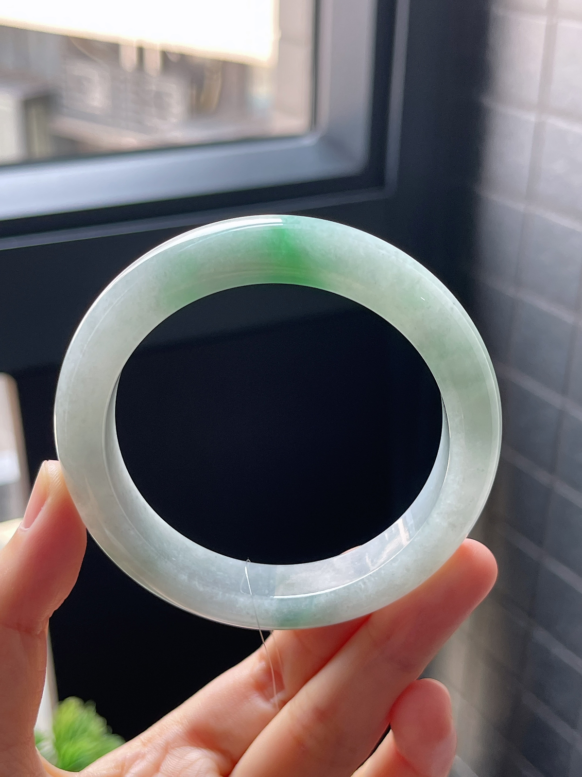 正圈55.5圈口，翡翠糯化种飘花手镯