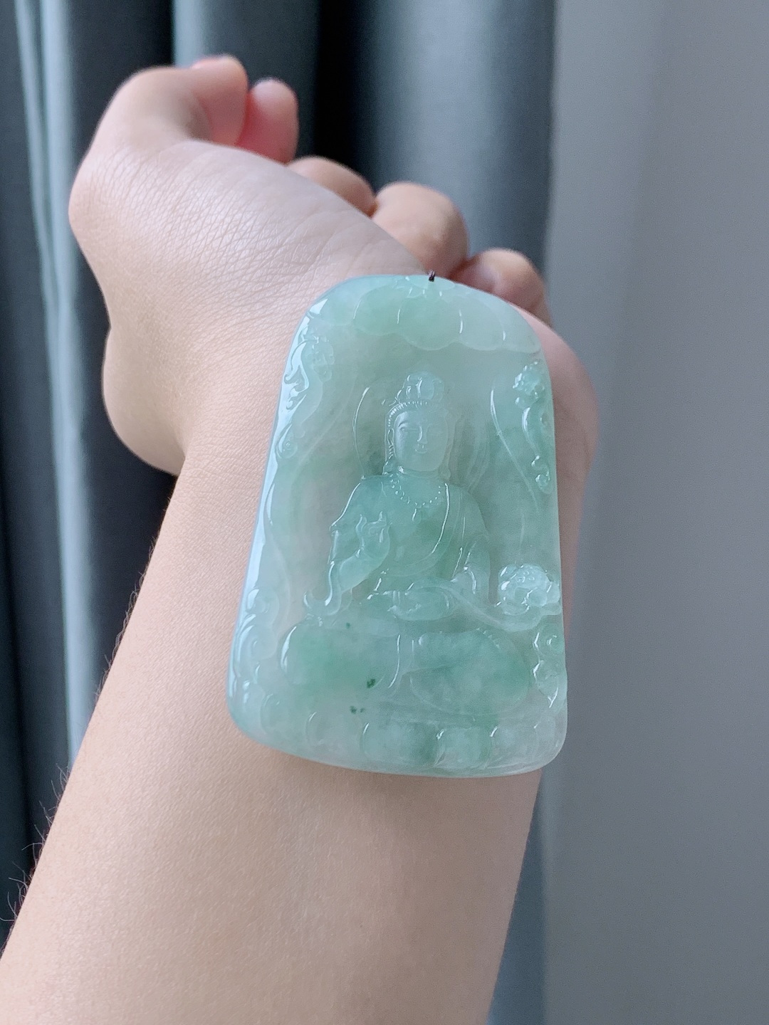冰晴水大势至菩萨牌吊坠, 无裂 持莲观音牌