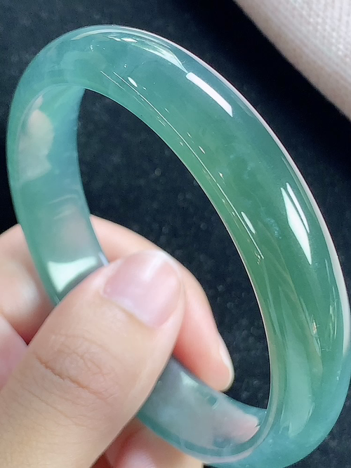 冰蓝水正圈手镯，无裂，尺寸59.3-12.8-6.7mm，j08cdg