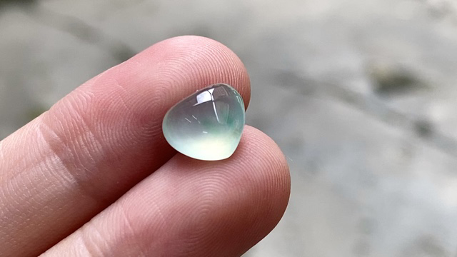 玻璃钢飘绿桃子