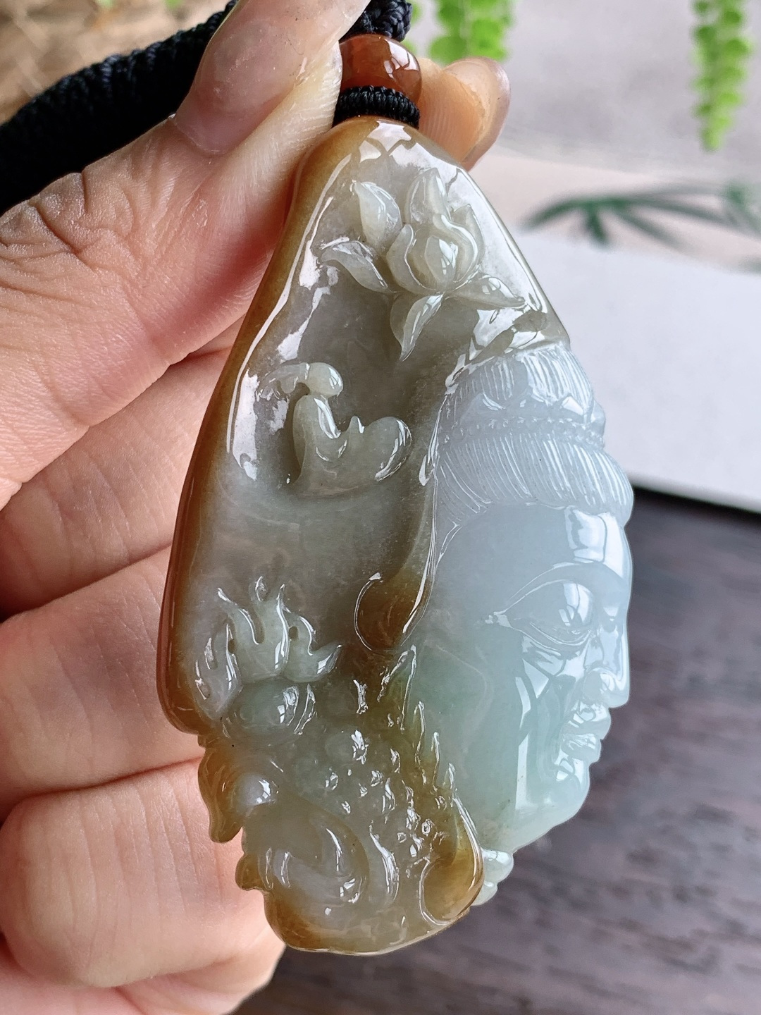 【裸石】️冰飘黄翡观音圣像一念之间牌吊坠【说明】缅料 性比高【尺寸】62-35.5-8.3【重量】39.4克