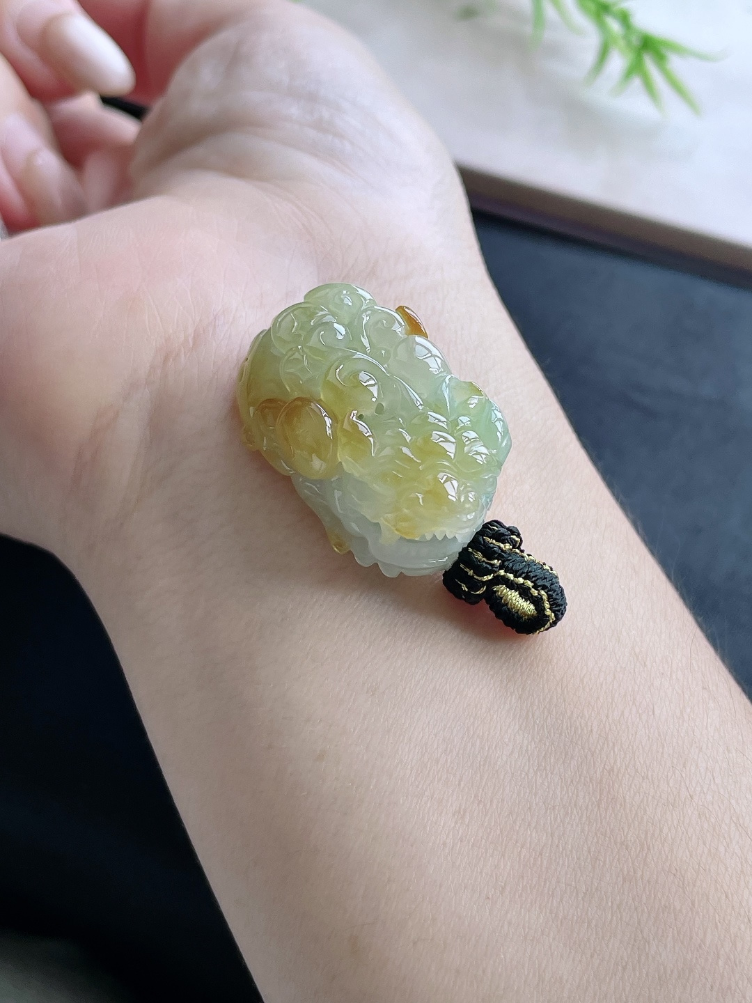 冰飘黄翡貔貅吊坠,性比高,超厚