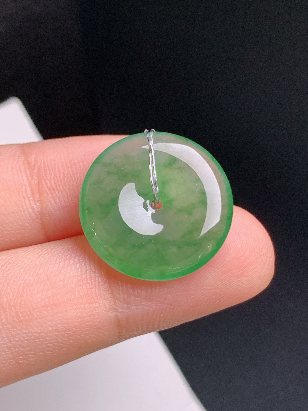 冰飘花平安扣，翠色浓郁，通透灵动，圆满吉祥