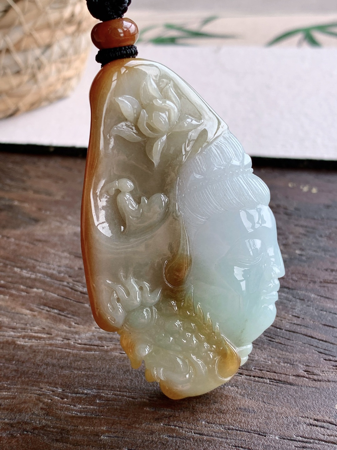 【裸石】️冰飘黄翡观音圣像一念之间牌吊坠【说明】缅料 性比高【尺寸】62-35.5-8.3【重量】39.4克