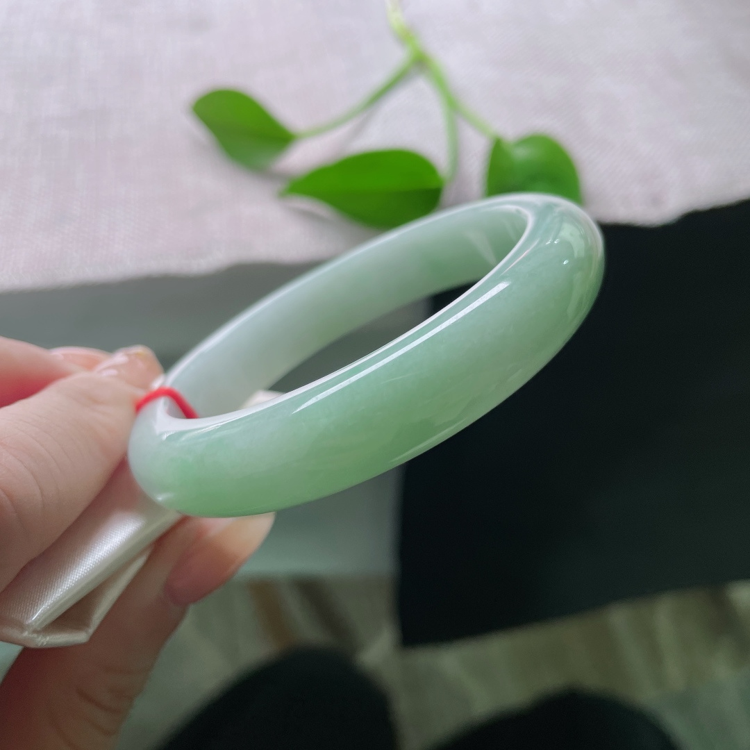绿底正圈，水润细腻，青春年华，温婉可人，有棉线，ss58604a