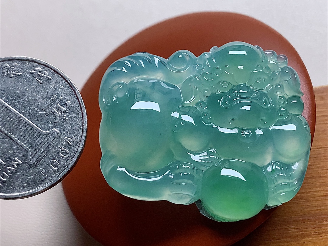 ️ 冰种满色麒麟 色泽青翠漂亮，雕工霸气十足，无裂尺寸32.2*38*6
