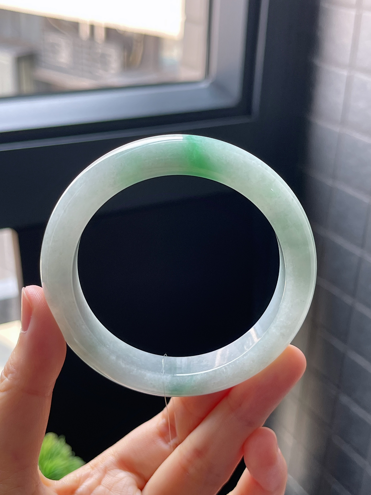 正圈55.5圈口，翡翠糯化种飘花手镯